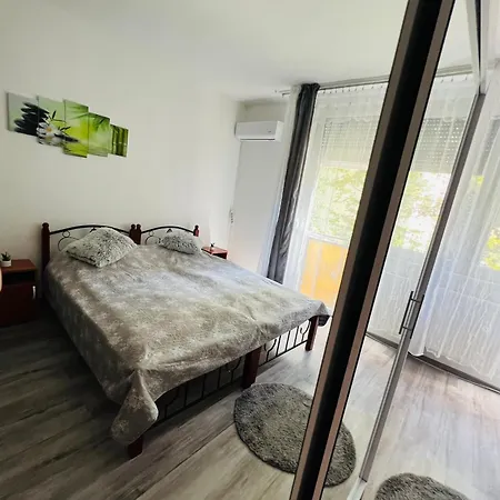 Anettlak Apartment Szeged
